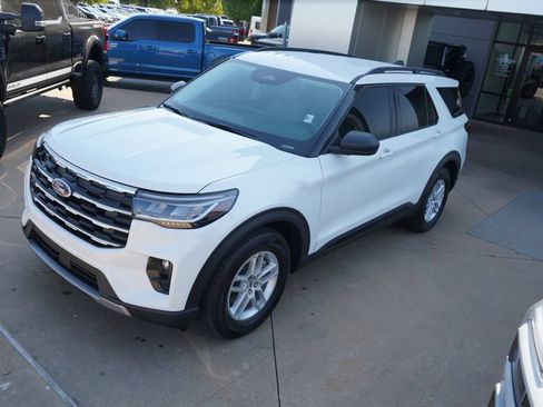 New 2026 Ford Explorer Active w/ Active Comfort Package RWD image 14