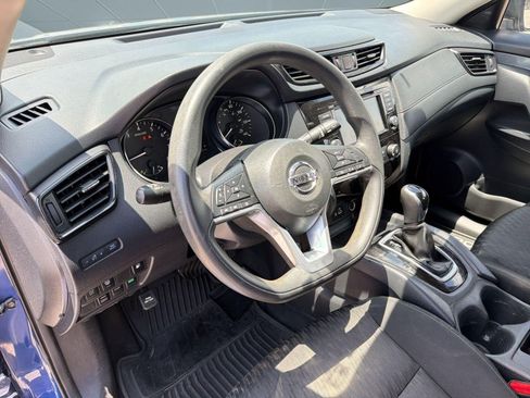 Used 2019 Nissan Rogue S AWD/4WD image 4