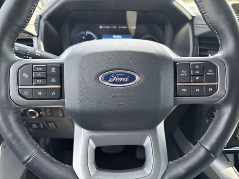 Used 2022 Ford F150 Lightning Lariat w/ Tow Technology Package image 29