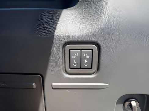 New 2025 GMC Hummer EV 2X w/ Extreme Off-Road Package image 11