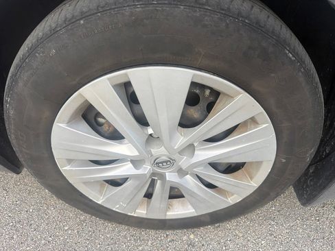 Used 2024 Nissan Sentra S FWD image 9