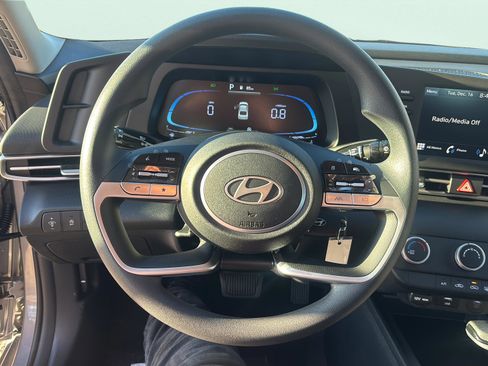 New 2026 Hyundai Elantra SE image 12