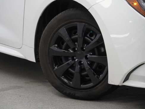 Used 2023 Toyota Corolla LE image 4