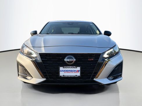Used 2023 Nissan Altima 2.5 SR AWD/4WD image 14