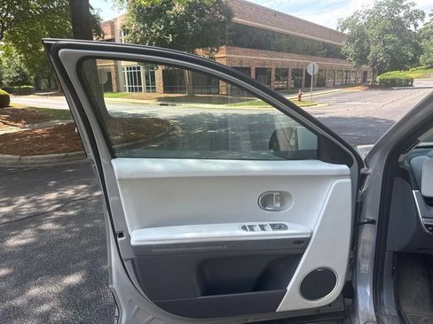 Used 2023 Hyundai Ioniq 5 Limited AWD/4WD image 8
