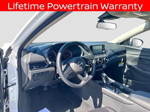 Used 2025 Nissan Sentra S FWD image 8