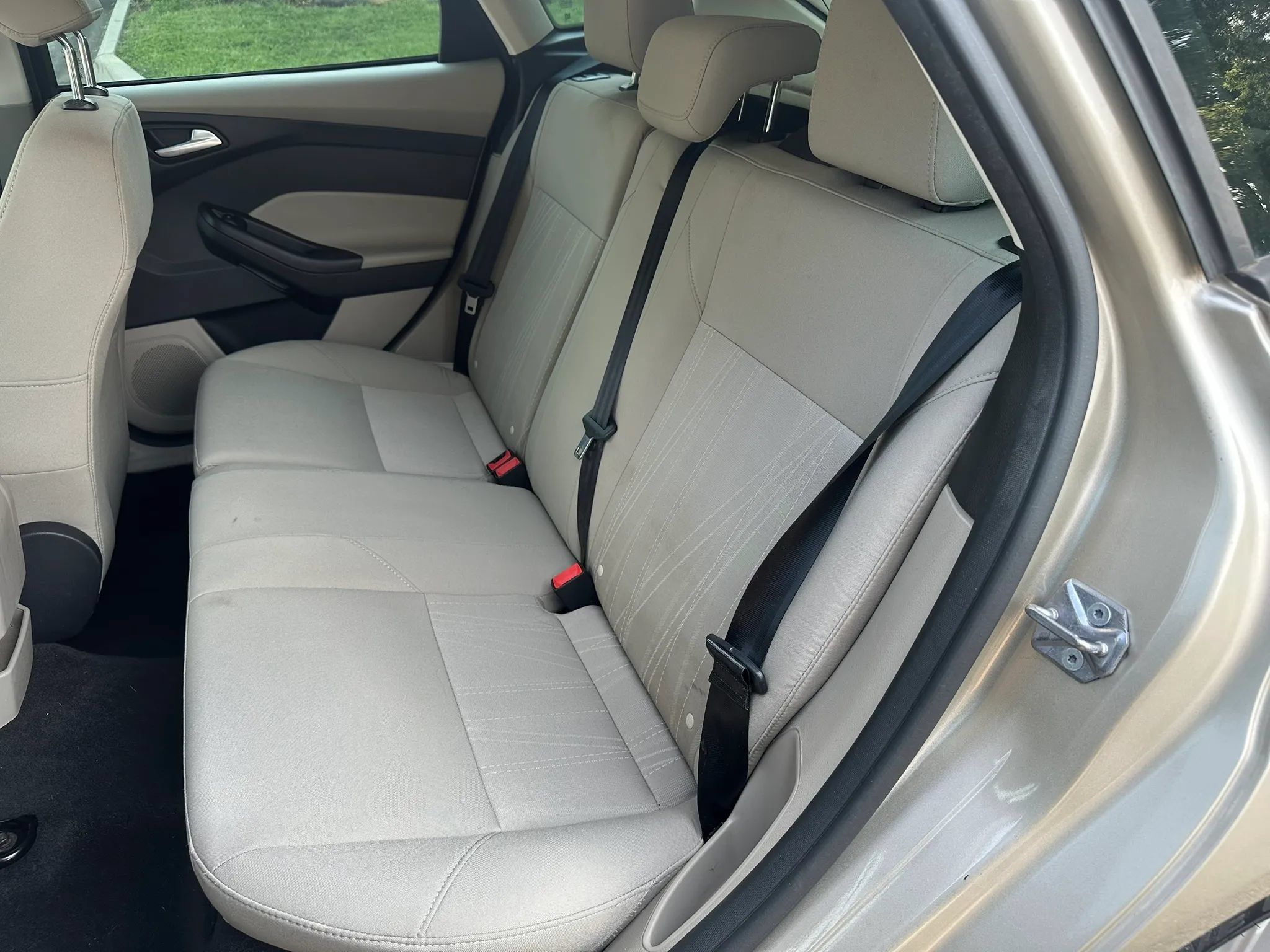 Used 2017 Ford Focus SE FWD image 12