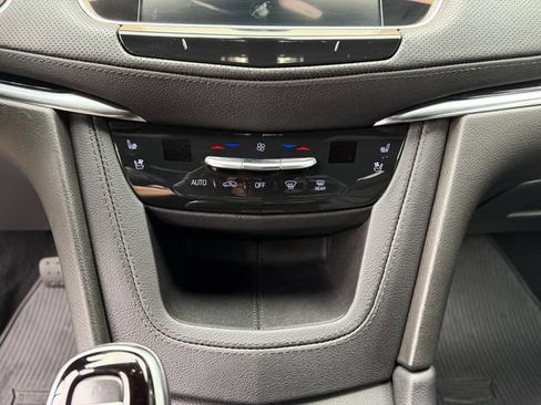 Used 2022 Cadillac XT5 Premium Luxury w/ Technology Package AWD/4WD image 20