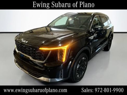 Used 2024 Kia Sorento S AWD/4WD image 3