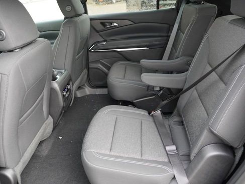 New 2026 Chevrolet Traverse LT w/ Driver Confidence Package image 11