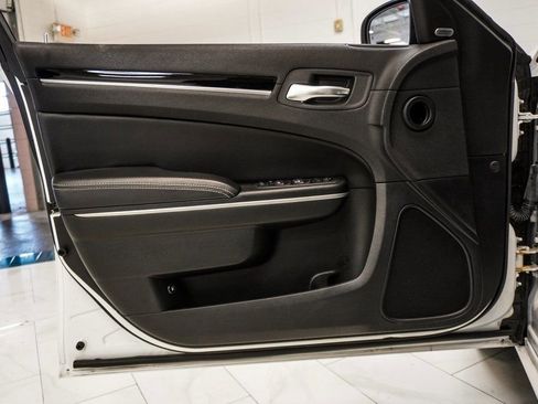 Used 2023 Chrysler 300 S image 21