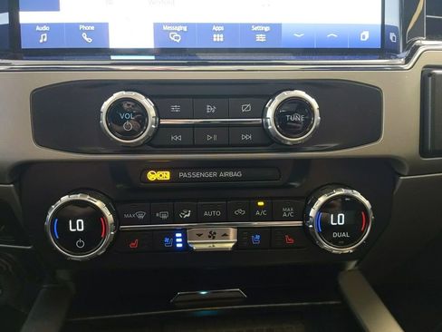 Used 2022 Ford F250 Lariat w/ Lariat Ultimate Package AWD/4WD image 23