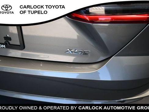 Used 2025 Toyota Camry XSE FWD image 36