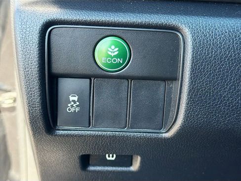 Used 2017 Honda Accord Sport Special Edition image 30