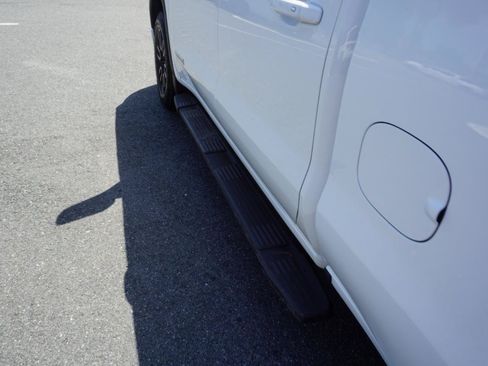 Used 2020 GMC Sierra 1500 Elevation w/ Elevation Value Package AWD/4WD image 8
