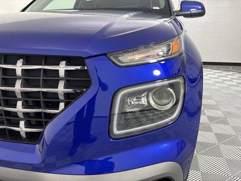 New 2025 Hyundai Venue Limited image 10