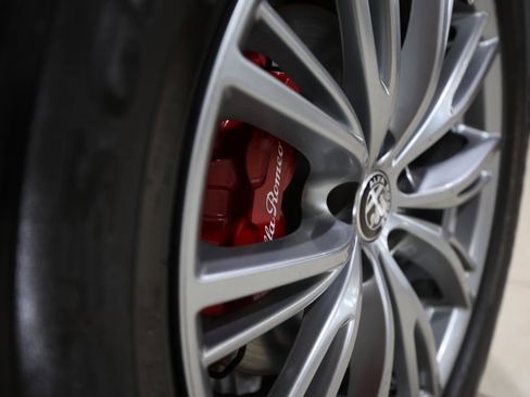 Used 2022 Alfa Romeo Stelvio Sprint RWD image 25