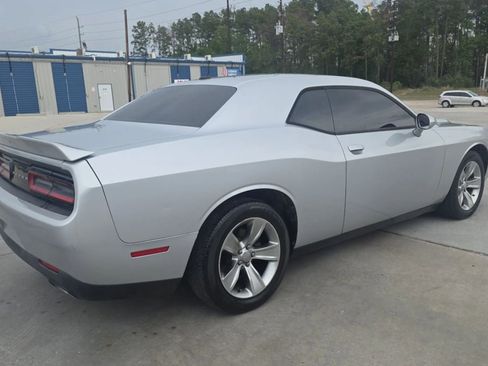 Used 2020 Dodge Challenger SXT w/ Driver Convenience Group RWD image 43