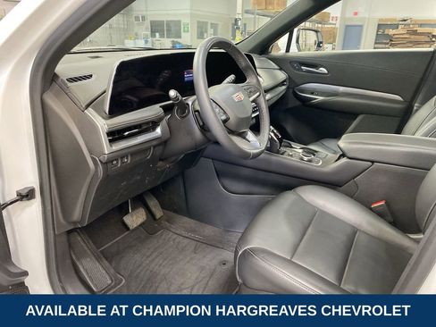 Used 2024 Cadillac XT4 Premium Luxury w/ Cold Weather Package AWD/4WD image 13