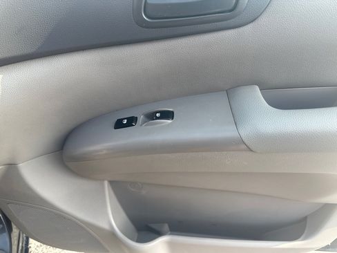 Used 2014 Kia Sedona LX w/ Power Package FWD image 11