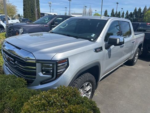 Used 2022 GMC Sierra 1500 SLT w/ Max Trailering Package AWD/4WD image 1