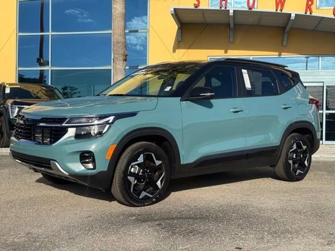 Used 2025 Kia Seltos S image 2