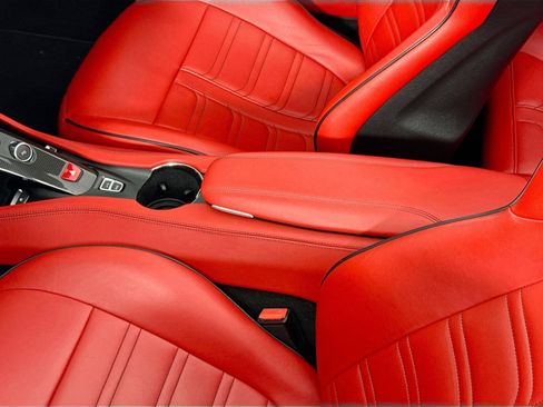Used 2015 Ferrari California T RWD image 37