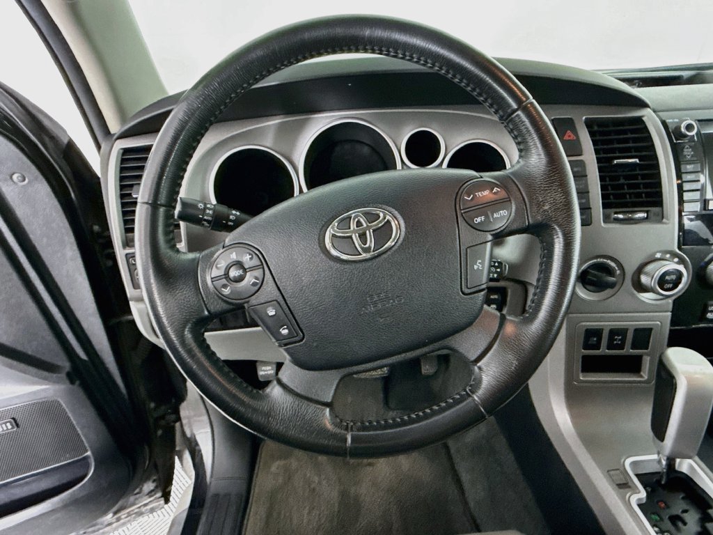 Used 2012 Toyota Sequoia Limited AWD/4WD image 12