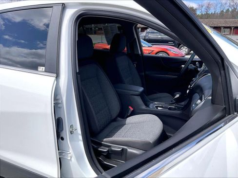 Used 2023 Chevrolet Equinox LT image 11