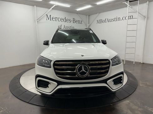 Used 2026 Mercedes-Benz GLS 450 4MATIC image 2