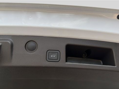 New 2026 GMC Terrain Denali w/ LPO, Floor Liner Package image 20