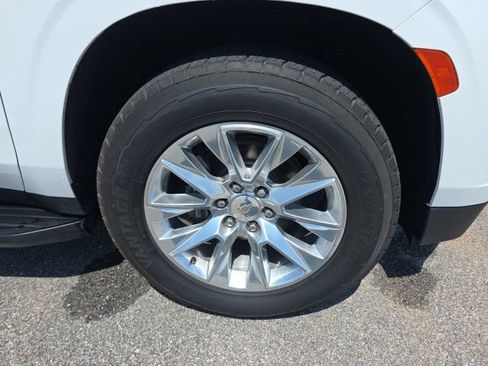 Used 2023 Chevrolet Suburban Premier RWD image 36