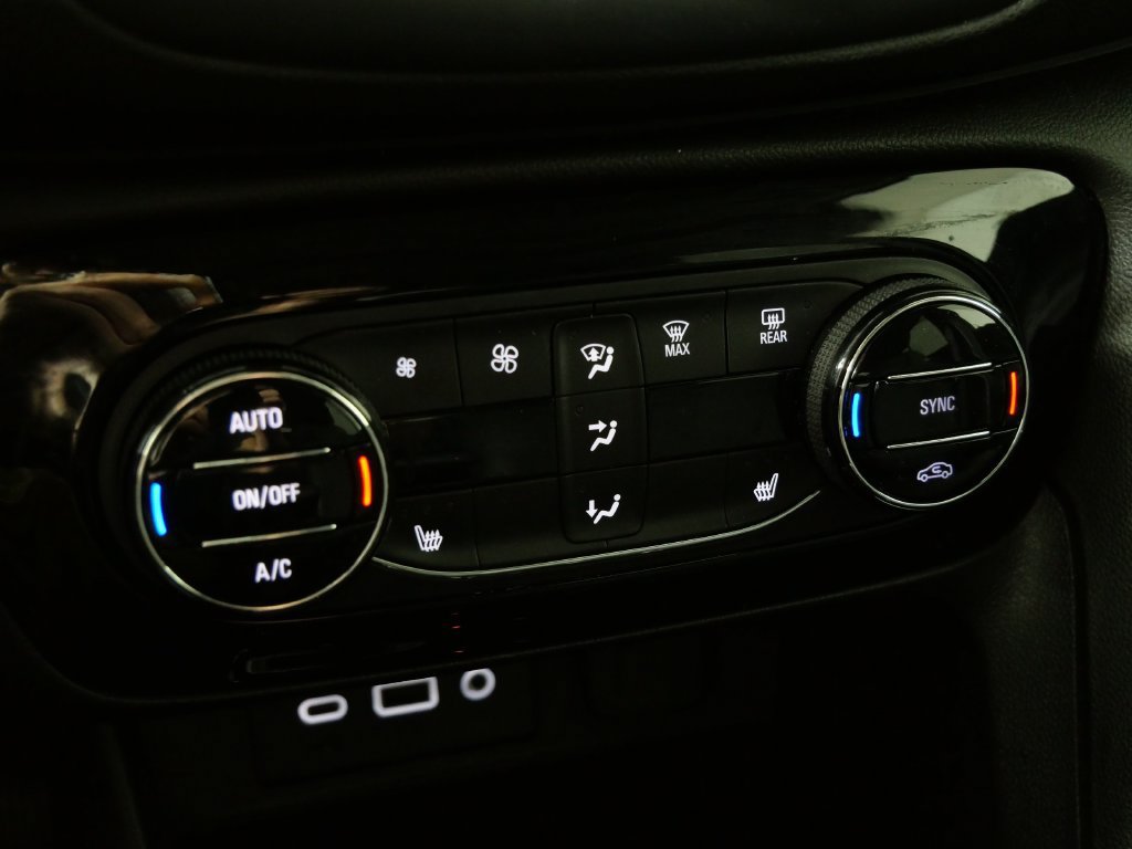 Used 2020 Buick Encore GX Select FWD image 23