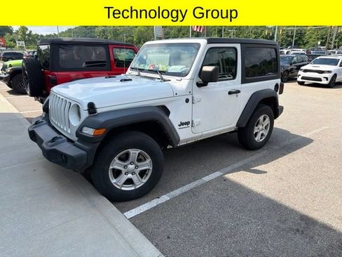 Used 2022 Jeep Wrangler Sport AWD/4WD image 3