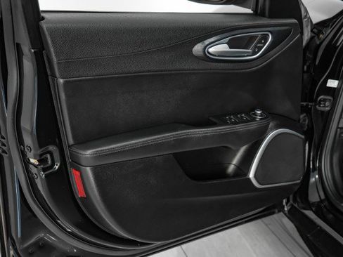 Used 2019 Alfa Romeo Giulia w/ Quick Order Package 22K Sport image 38