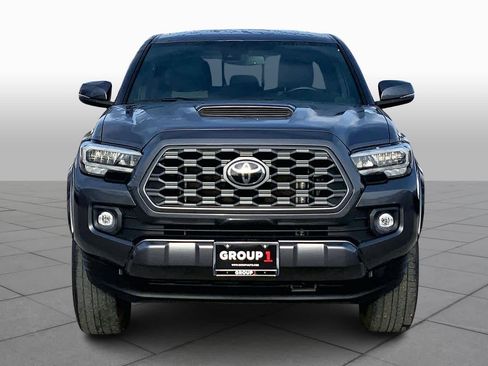 Used 2023 Toyota Tacoma TRD Sport image 3