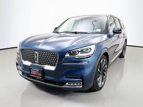 Used 2020 Lincoln Aviator Reserve w/ Equipment Group 202A AWD/4WD image 3