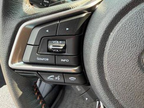 Used 2021 Subaru Crosstrek 2.0i Premium w/ Moonroof Package AWD/4WD image 18
