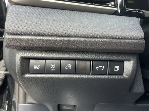Used 2025 Toyota Camry SE w/ Convenience Package FWD image 25