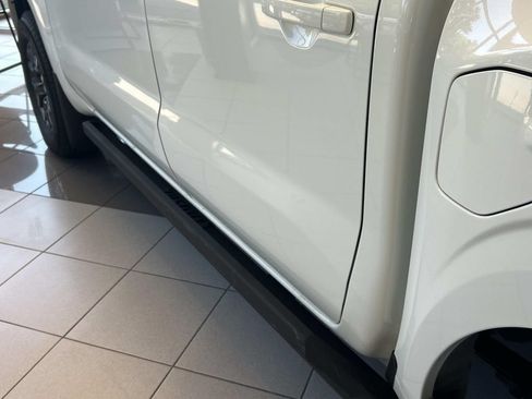 New 2026 Nissan Frontier SV w/ Tow Package AWD/4WD image 39