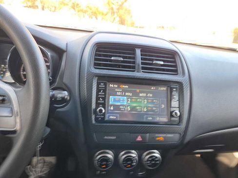 Used 2021 Mitsubishi Outlander Sport ES FWD image 16