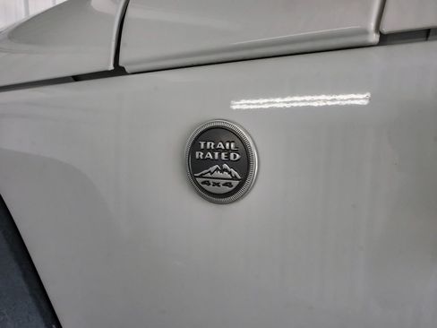Used 2018 Jeep Wrangler Sport AWD/4WD image 44