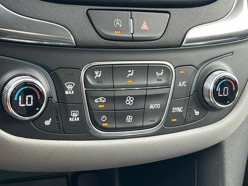 Used 2023 Chevrolet Equinox LT w/ Driver Convenience Package AWD/4WD image 25