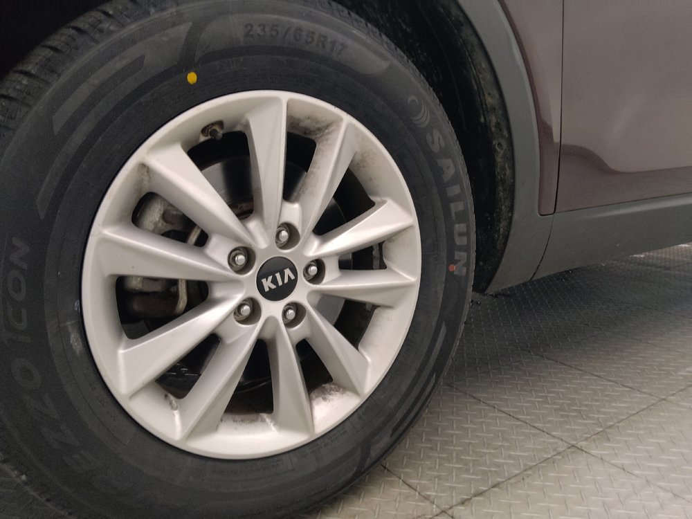 Used 2019 Kia Sorento FWD w/ LX Convenience Package image 31