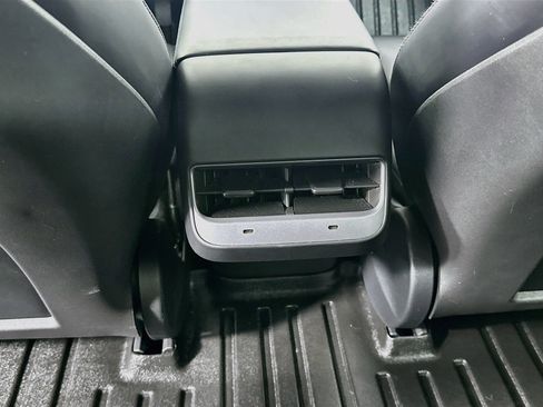 Used 2022 Tesla Model 3 RWD image 28