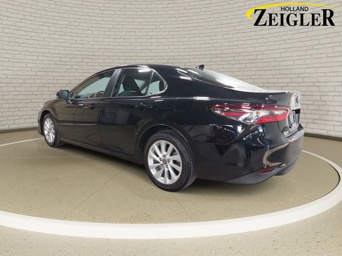 Used 2023 Toyota Camry LE image 7