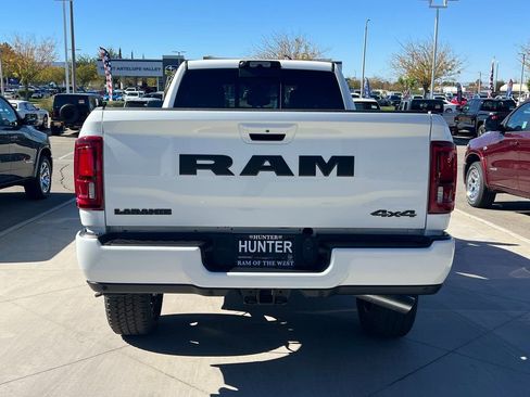 New 2026 RAM 2500 Laramie AWD/4WD image 5