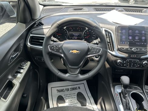 Certified 2024 Chevrolet Equinox LT FWD image 14