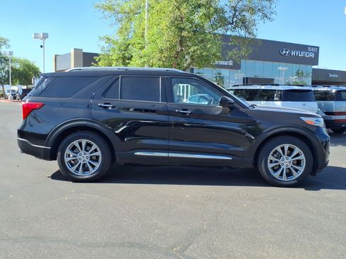 Used 2024 Ford Explorer Limited image 6