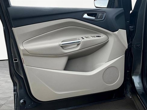 Used 2019 Ford Escape SE image 23